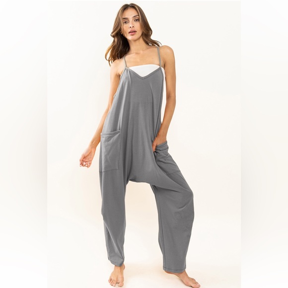 05 Boho Dark Grey V neck Front Pockets Jumpsuit - Picture 2 of 3